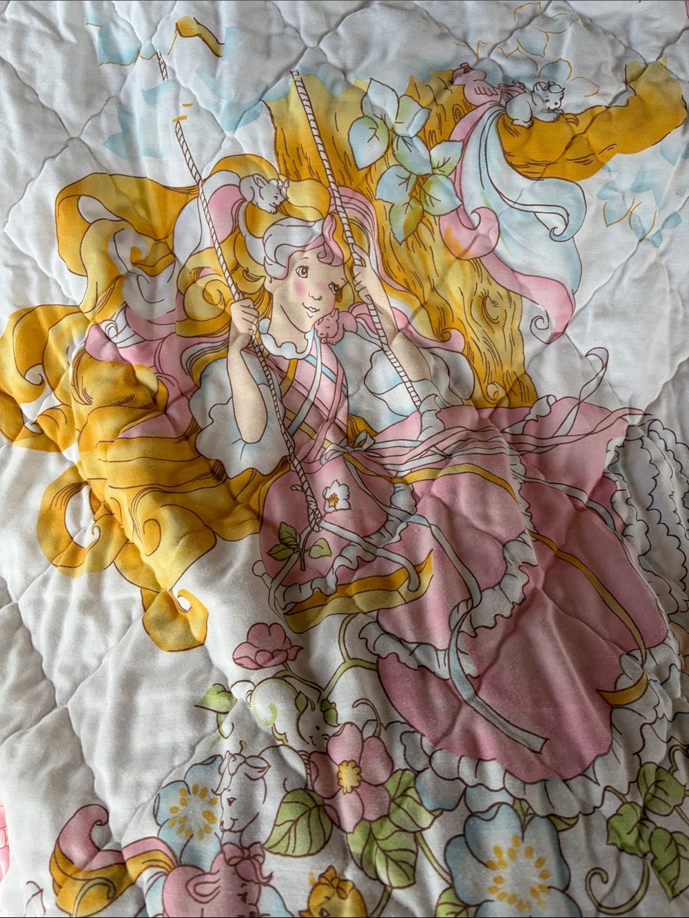 Vintage 1986 bedding White Pink and Yellow Floral Ribbon Quilted Comforter